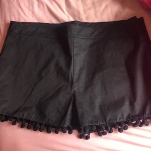 Pom Pom shorts NWT